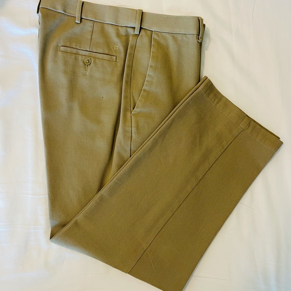 Haggar Men’s Winter Khakis 34x30 (Stretchy waist)